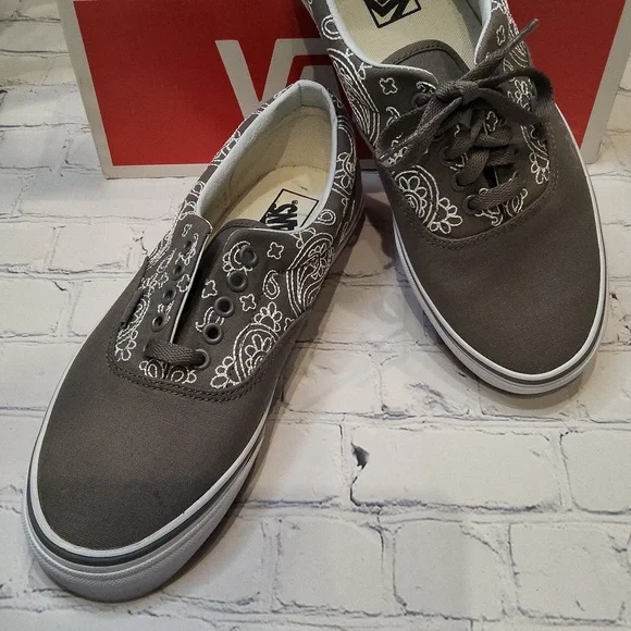 Vans Era Bandana low pewter Grey sneakers sz 9.5 VANS Era VN0A5KX590M - Karmaloop main image 2